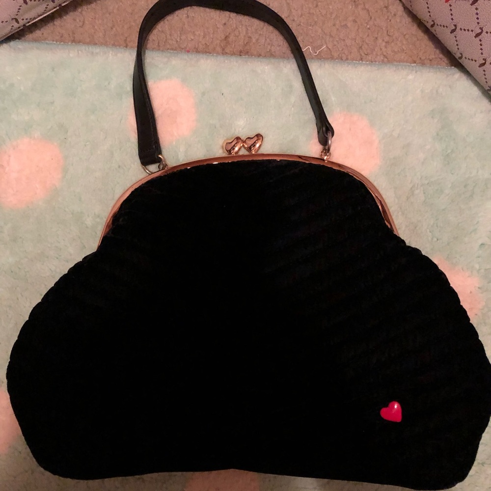 Black velvet kiss lock purse
